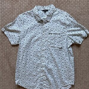 Men’s White and Green Patterned Shirt